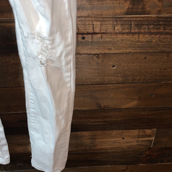 Fashion Nova Distressed White Jeans sz 7. - Picture 2 of 13